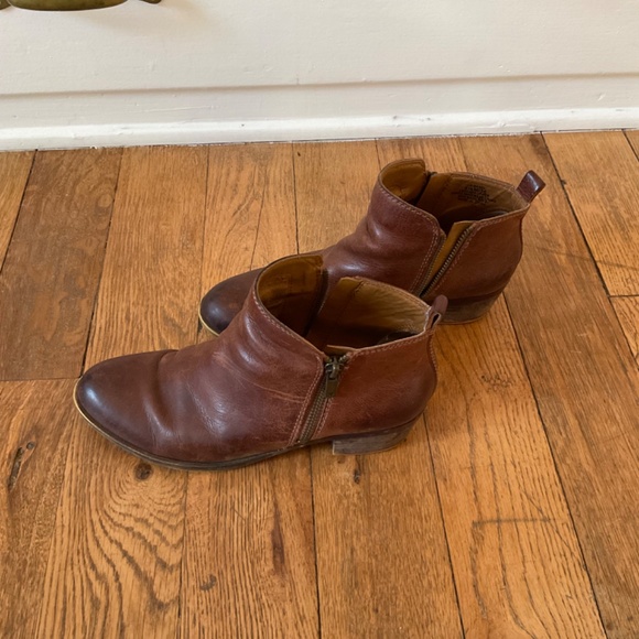 Lucky Brand Basel Flat Bootie size 5.5 - Picture 4 of 6